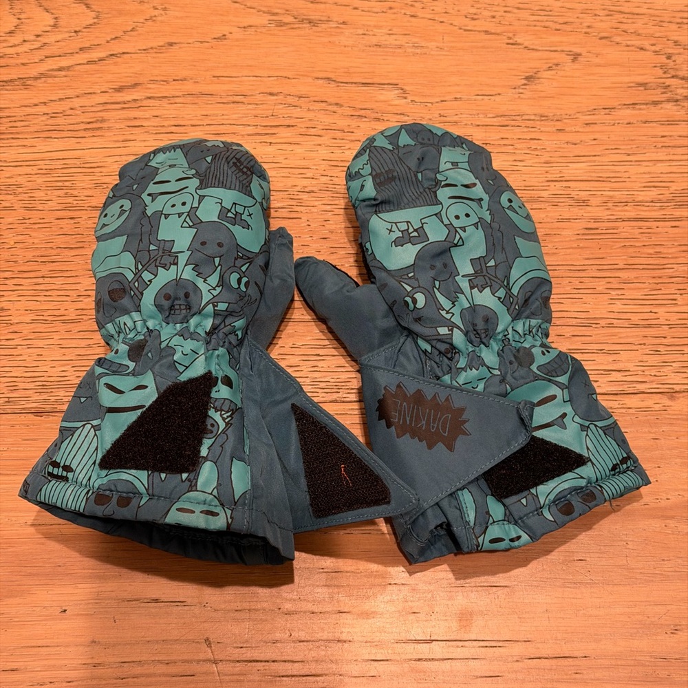 Dakine Kids Teal and Black Mittens